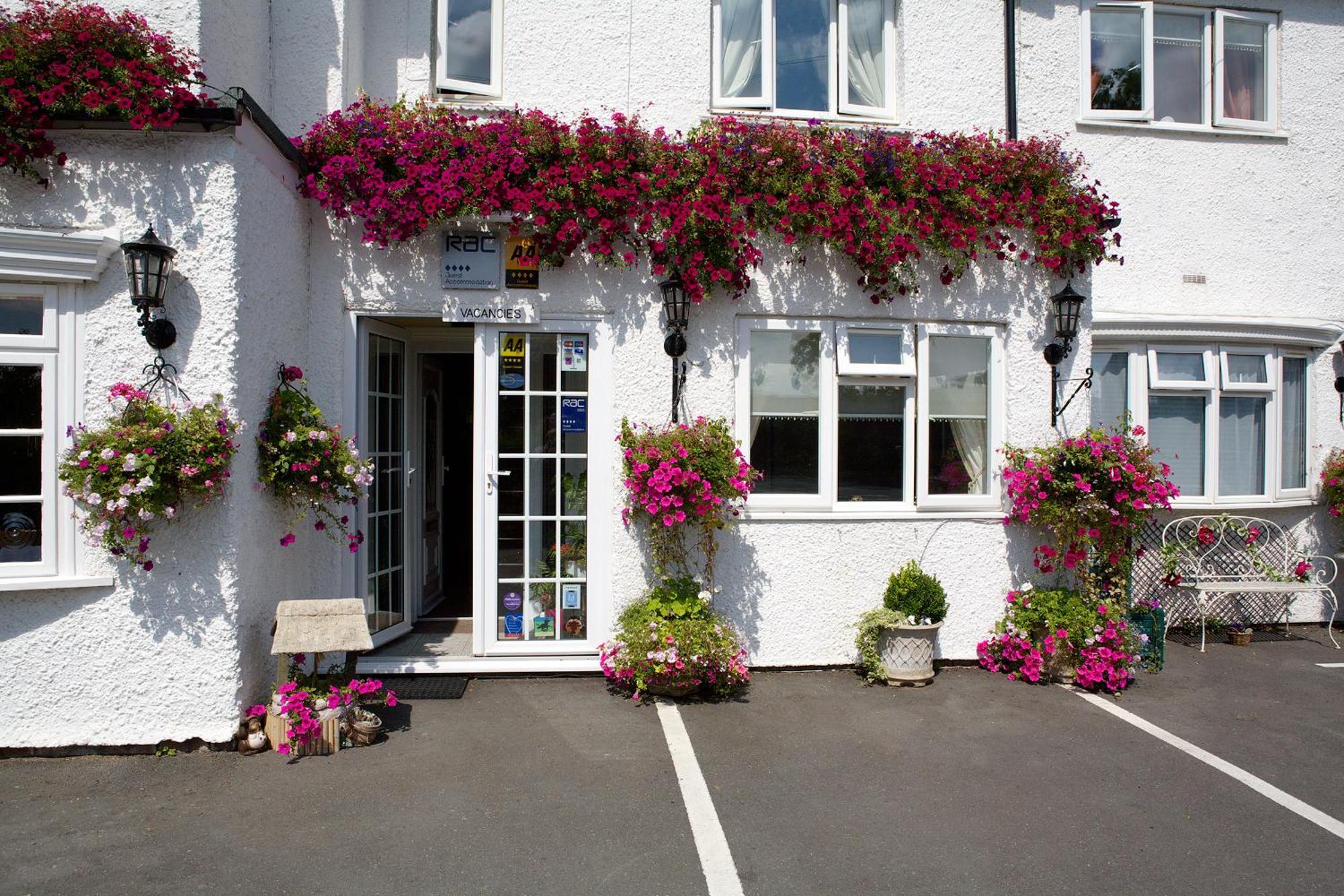 Moonraker House Hotel Stratford-upon-Avon Exterior photo
