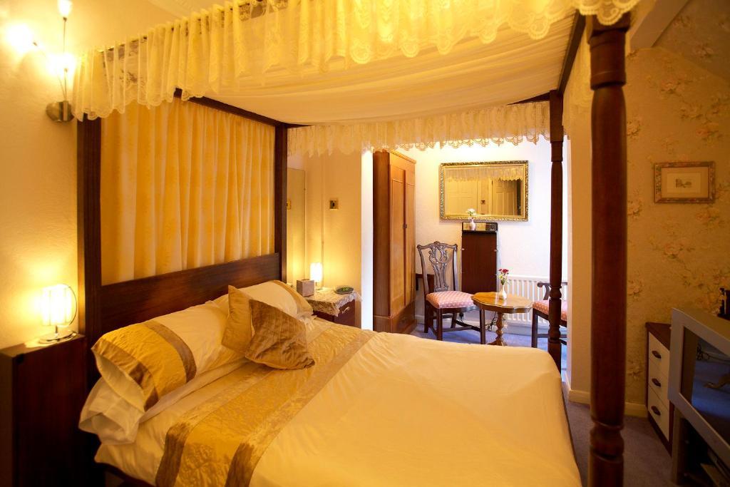 Moonraker House Hotel Stratford-upon-Avon Room photo